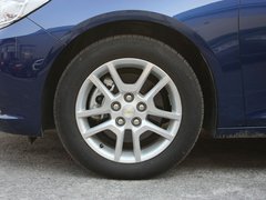 2012款 1.6T 自动 豪华版