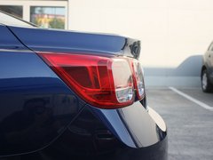 2012款 1.6T 自动 豪华版