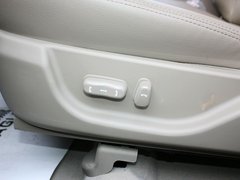 2012款 2.4 自动 行政版 5座