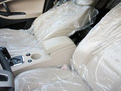 2012款 2.4 自动 行政版 5座