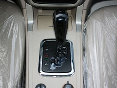 2012款 2.4 自动 行政版 5座