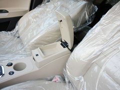 2012款 2.4 自动 行政版 5座
