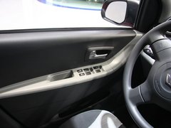 2013款 1.0L 自动 炫酷型