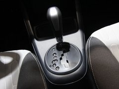 2013款 1.0L 自动 炫酷型