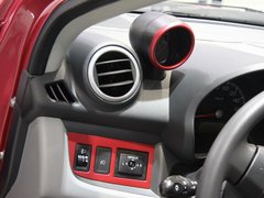 2013款 1.0L 自动 炫酷型