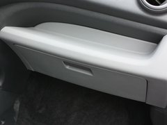 2013款 1.0L 自动 炫酷型