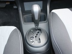 2013款 1.0L 自动 炫酷型