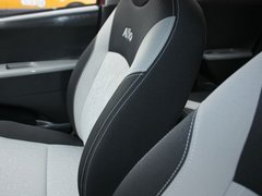 2013款 1.0L 自动 炫酷型