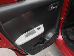 2013款 1.0L 自动 炫酷型