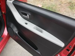 2013款 1.0L 自动 炫酷型