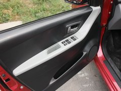 2013款 1.0L 自动 炫酷型