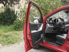 2013款 1.0L 自动 炫酷型