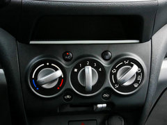 2013款 1.0L 自动 炫酷型