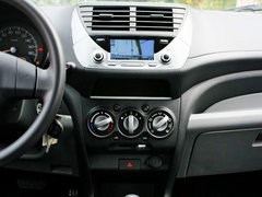 2013款 1.0L 自动 炫酷型