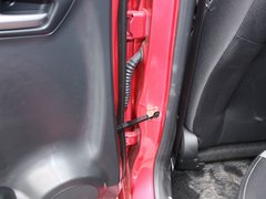 2013款 1.0L 自动 炫酷型