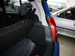 2013款 1.0L 自动 豪华影音型