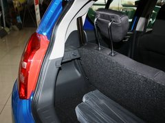 2013款 1.0L 自动 豪华影音型