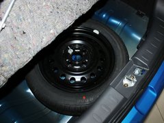 2013款 1.0L 自动 豪华影音型