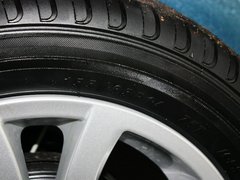 2013款 1.0L 自动 豪华影音型