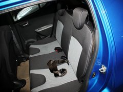 2013款 1.0L 自动 豪华影音型