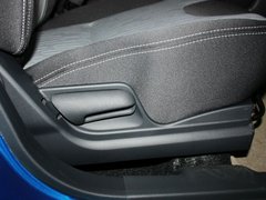 2013款 1.0L 自动 豪华影音型