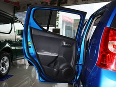 2013款 1.0L 自动 豪华影音型