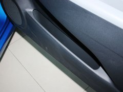 2013款 1.0L 自动 豪华影音型