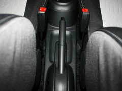 2013款 1.0L 自动 豪华影音型