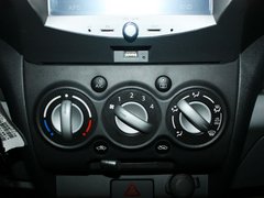 2013款 1.0L 自动 豪华影音型