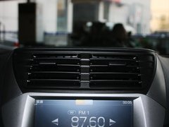 2013款 1.0L 自动 豪华影音型