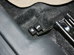 2013款 1.0L 自动 豪华影音型