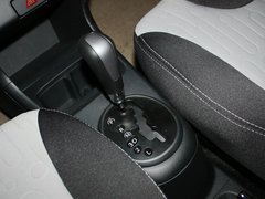 2013款 1.0L 自动 豪华影音型