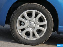2013款 1.0L 自动 豪华型