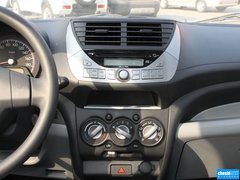 2013款 1.0L 自动 豪华型