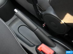2013款 1.0L 自动 豪华型