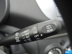 2013款 1.0L 自动 豪华型