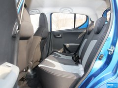 2013款 1.0L 自动 豪华型