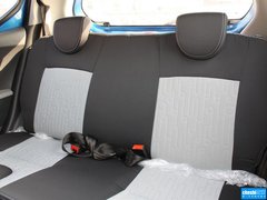 2013款 1.0L 自动 豪华型