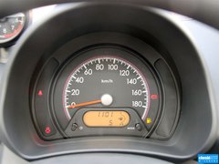 2013款 1.0L 自动 豪华型