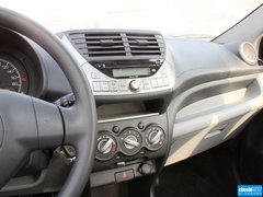2013款 1.0L 自动 豪华型