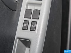 2013款 1.0L 自动 豪华型