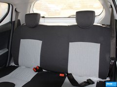 2013款 1.0L 自动 豪华型
