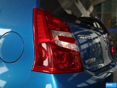 2013款 1.0L 手动 豪华型