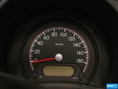 2013款 1.0L 手动 豪华型