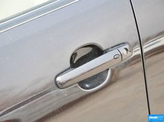 2012款 2.4L MT豪华导航5门版