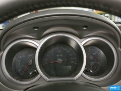 2012款 2.4L MT豪华导航5门版