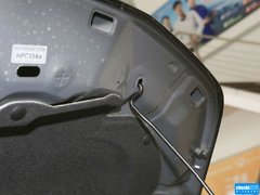 2012款 2.4L MT豪华导航5门版