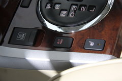 2012款 2.4L AT豪华导航5门版
