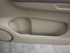 2012款 2.4L AT豪华导航5门版