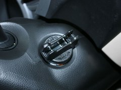 2012款 2.4L AT豪华导航5门版